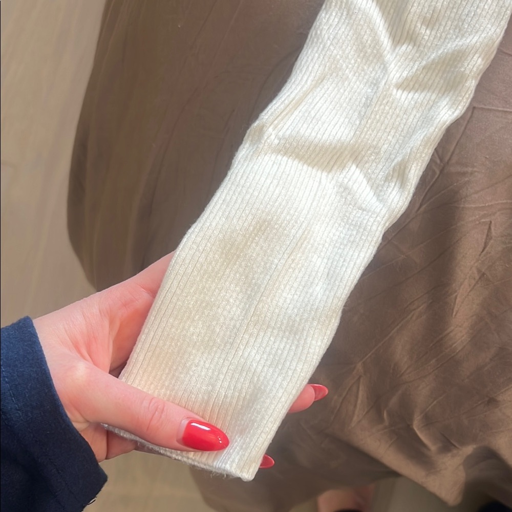 White Ribbed Cardigan Sweater - Picture 4 of 4